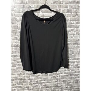 Lucy Black Long Sleeve Tee‎